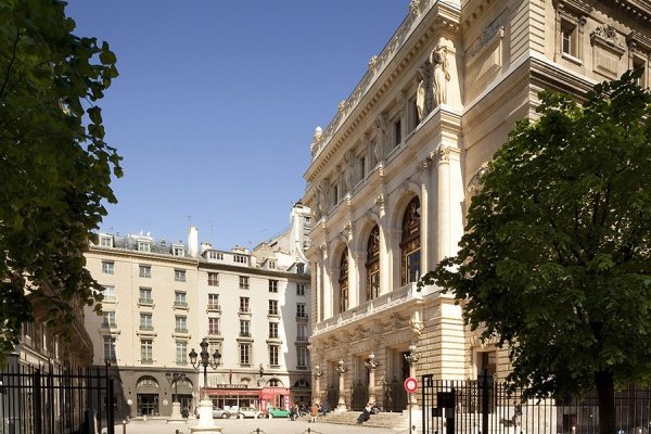 Khách sạn La Maison Favart tuyệt đẹp theo phong cách Paris vào thế kỷ 18