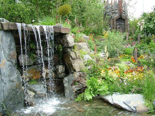 Thư thái đầu óc với thác nước trong vườn - Ngoài trời - Thác nước - Phong Thuỷ