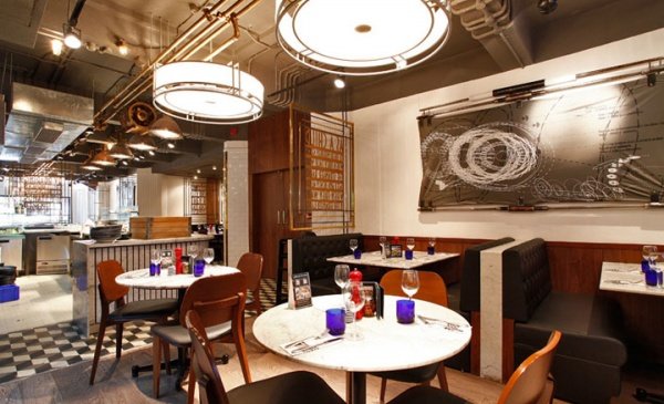 Nhà hàng PizzaExpress thiết kế bởi The Busride ở Mumbai
