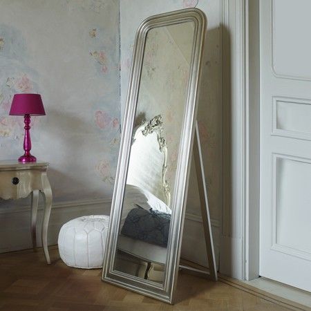 Gương đặt trên sàn nhà xinh đẹp - Thiết kế - Gương - Đồ trang trí