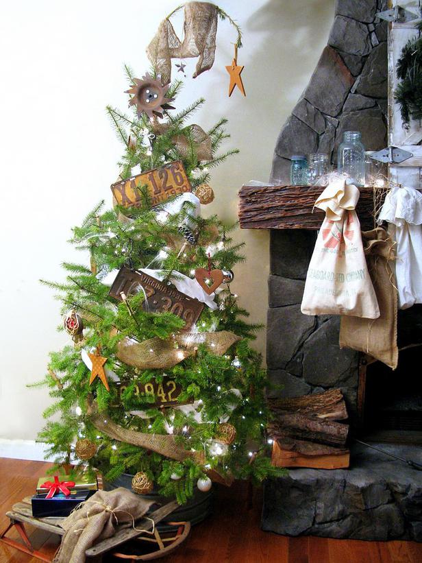 Decor for your Christmas Tree with free-styles - Christmas tree