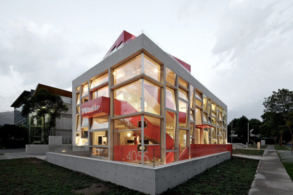 Chiêm ngưỡng Gallery hiện đại với tông trắng-đỏ tại Chi Lê - Trang trí - Nội thất - Ý tưởng - Kiến trúc