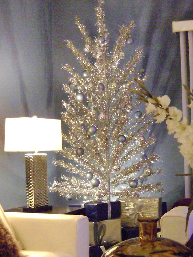 Decor for your Christmas Tree with free-styles - Christmas tree