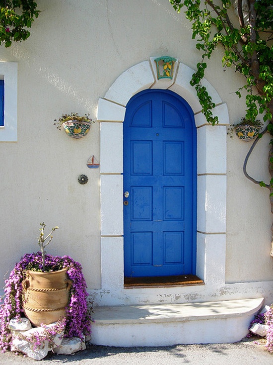 สะท้อนความเป็นคุณ กับแบบประตูบ้านสวย