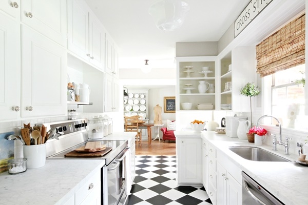 ห้องครัวสีขาว โมเดิร์น ตกแต่งให้สวยชิคด้วยกระดานดำ - ตกแต่งบ้าน - บ้านในฝัน - ไอเดีย - แต่งบ้าน - บ้านสวย - ไอเดียแต่งบ้าน - ไอเดียเก๋ - บ้าน