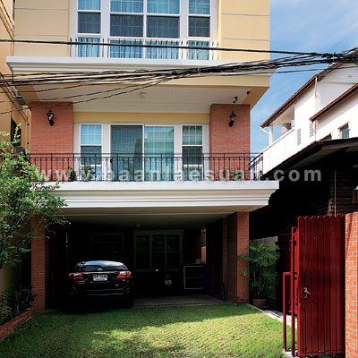 มากกว่าแค่สไตล์ (คันทรี)