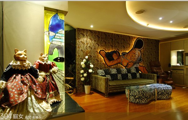 Super Cool Batman-themed Hotel Rooms in Taiwan