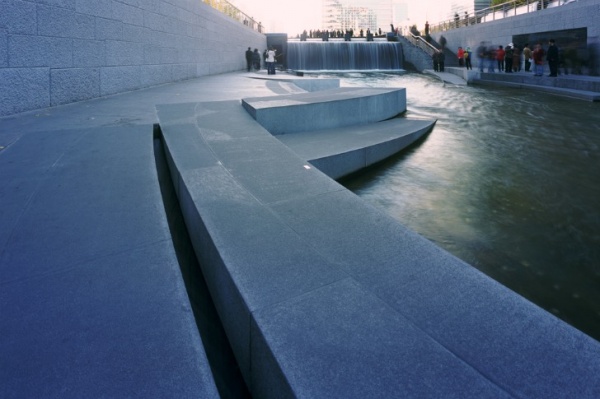 Glamourious Chongae Sunken stone garden, Seoul, Korea - Architecture - Light