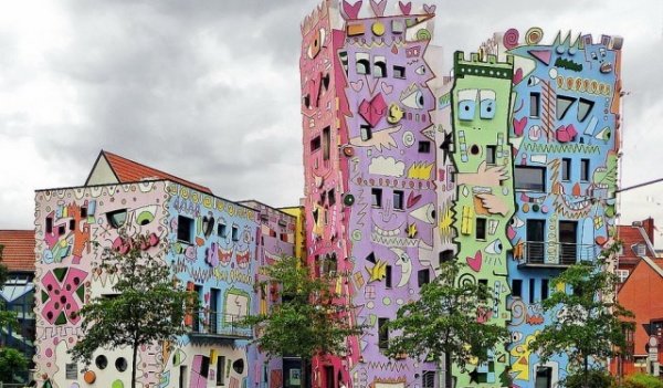 Rizzi House - Ngôi nhà đầy màu sắc và cực vui nhộn tại Đức