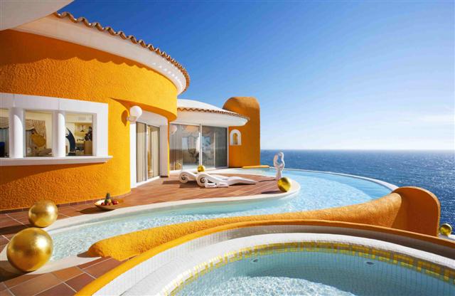 Mesmerizing Villa in the Spanish Coast