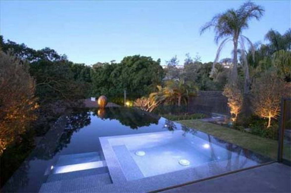Ngôi nhà hiện đại lọt thỏm giữa vườn cây xanh mát - Trang trí - Nội thất - Ý tưởng - Nhà đẹp - Biệt thự - Ngoài trời - Hồ bơi