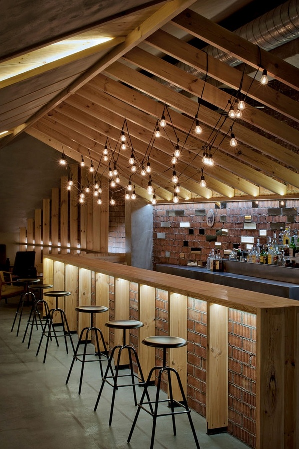 Quán bar ATTIC mang phong cách đương đại và mộc mạc - Quán bar - Thiết kế - Thiết kế thương mại