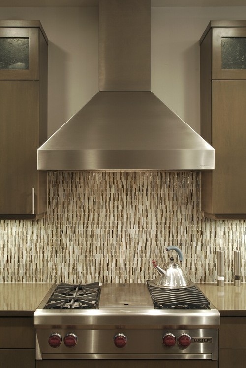 แบบ "Backsplash" แต่งห้องครัวให้สวย ช่วยกันน้ำมันกระเด็น - Backsplash - แผ่นกันน้ำมันกระเด็น - ตกแต่งห้องครัว - สำหรับกันน้ำมัน - แต่งครัวสวย