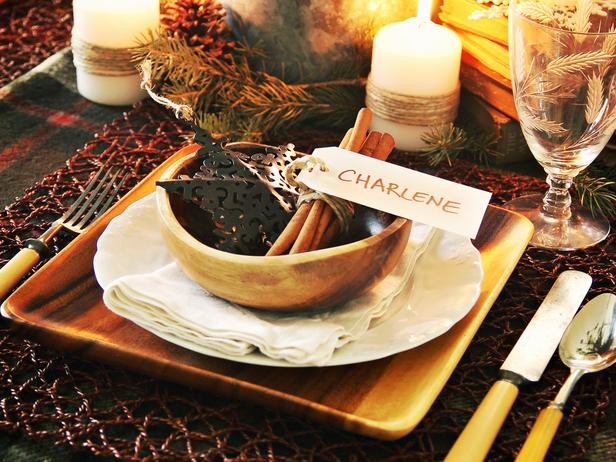Gorgeous Christmas Table Settings - Decoration