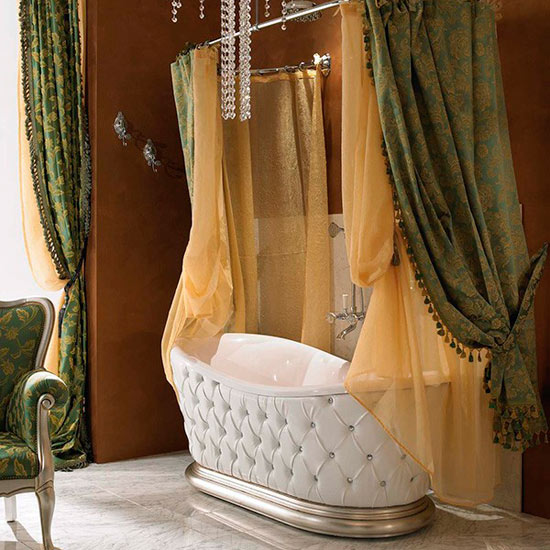 Phòng tắm cổ điển với rèm che hững hờ - Trang trí - Nội thất - Rèm - Phòng tắm