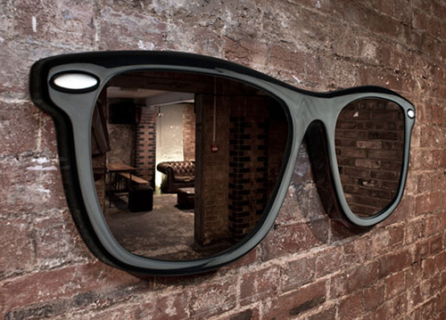 Gương treo tường độc đáo có hình dáng giống 1 cặp mắt kính - Gương - Trang trí - Tin Tức Thiết Kế - Thiết kế