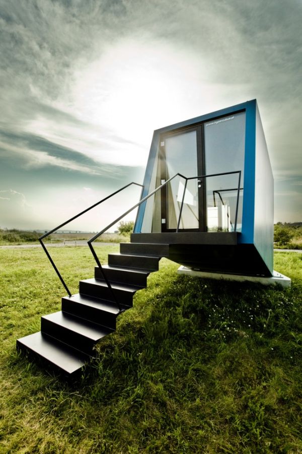 Studio WG3 with the Strange Design Idea - Hypercubus
