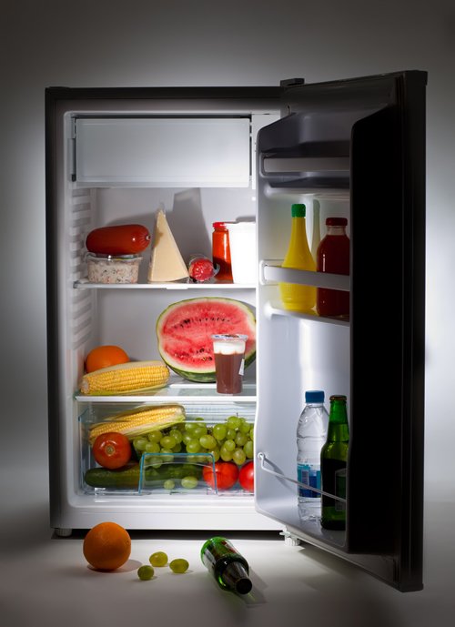 เคล็ดลับดีดี กับ 10 วิธีดับกลิ่นในตู้เย็น ให้อยู่หมัด!