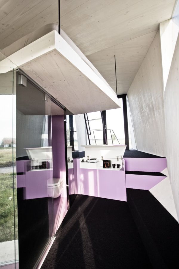 Studio WG3 with the Strange Design Idea - Hypercubus