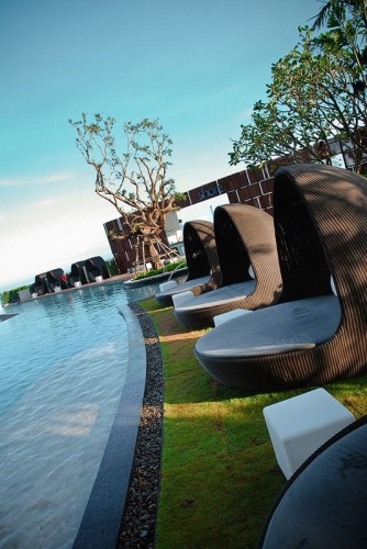 Mesmerizing Architecture in Hilton Hotel, Pattaya, Thailand - Design Public