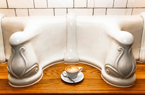 Attendant café, Luân Đôn: thiết kế độc đáo từ những bồn rửa mặt. - Quán cà phê - Thiết kế thương mại