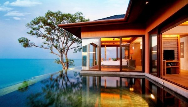 A béke szigete: Sri Panwa Villa Resort, tengerparti luxusüdülőhely Thaiföldön