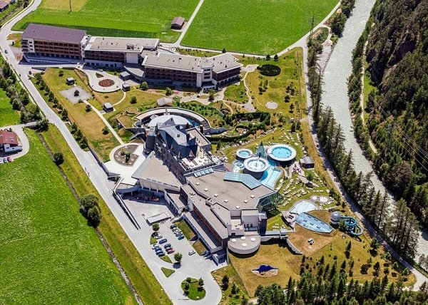 Aqua Dome Thermal: Khu nghỉ mát đẳng cấp và sang trọng ở Áo