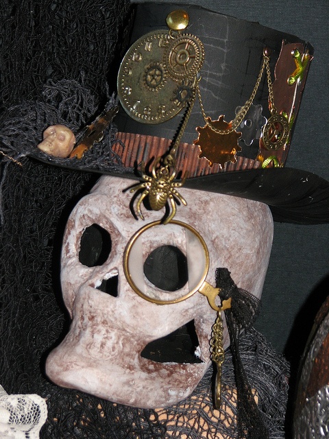 Unique Halloween Decorating Ideas with Steampunk Style - Decoration - Halloween - Ideas - Photo - Design Trend