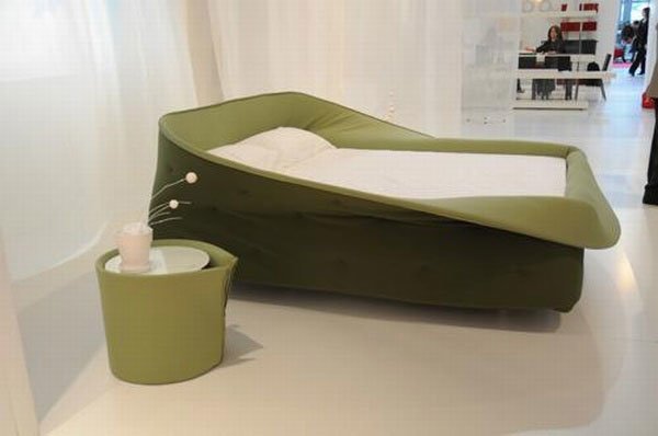 Lago Nest-Like Bed, Impossible to Fall From