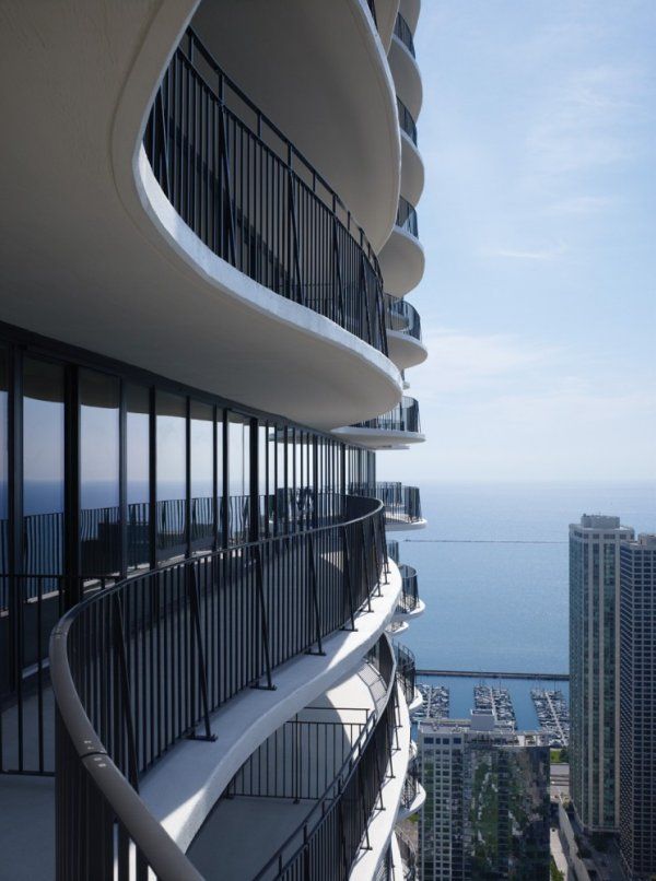 Aqua Tower, eye-catching Building in Chicago, US - Design - Building