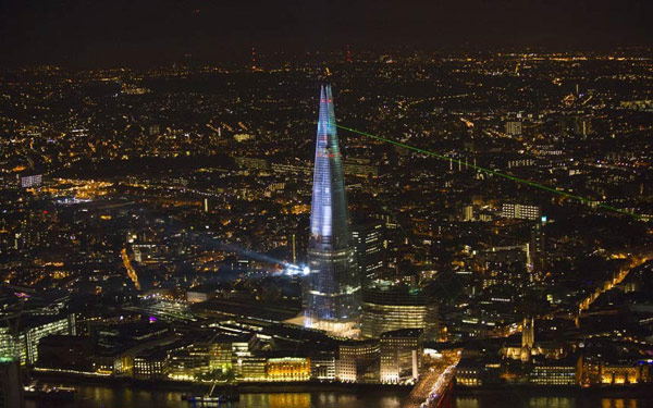 Laser Show Celebrating the Europe's Tallest Building [VIDEO] - Design - Ideas - Building - Video - London