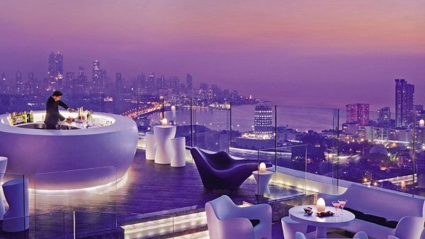 Choáng ngợp với quầy skybar đẹp lung linh tại khách sạn Four Seasons, Mumbai.