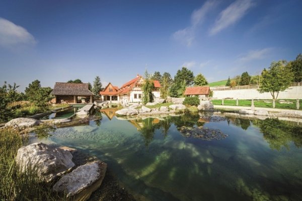Hồ bơi tự nhiên độc đáo tại Đức do Balena GmbH thiết kế
