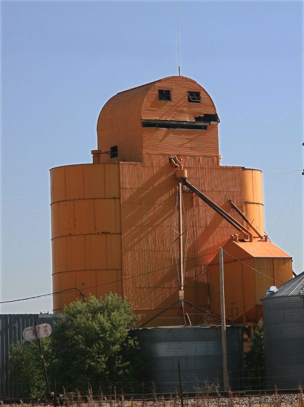 7 Cool Buildings With Unintentionally Funny Face Expressions [PHOTOS] - Photo - Building - Architecture