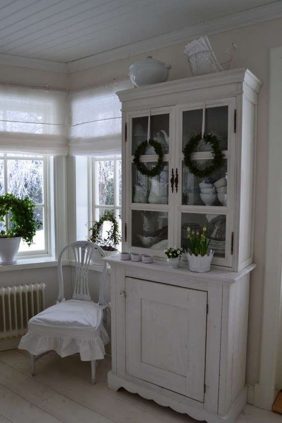 Tủ đồ sơn trắng mang đậm phong cách shabby chic - Trang trí - Ý tưởng - Nội thất - Thiết kế - Xu hướng - Tủ