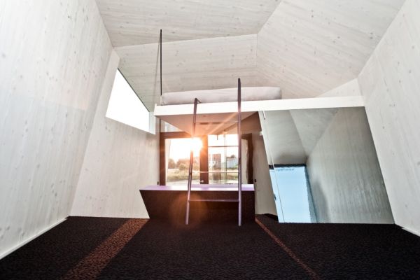 Studio WG3 with the Strange Design Idea - Hypercubus