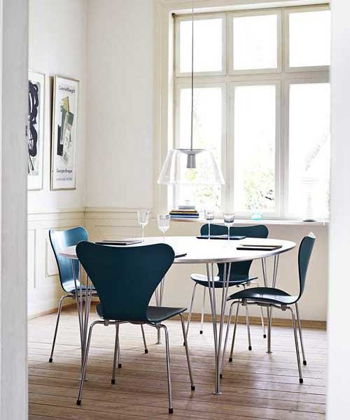 Stolice u boji - Arne Jacobsen