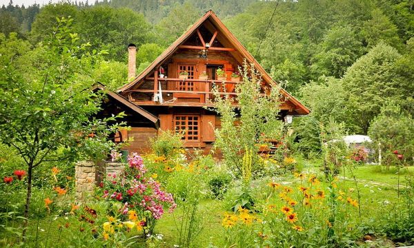 Ghé thăm ngôi nhà mộc mạc được bao phủ bởi nhiều cây xanh ở Romania - Trang trí - Ý tưởng - Thiết kế - Nhà đẹp - Ngôi nhà mơ ước - Ngoài trời