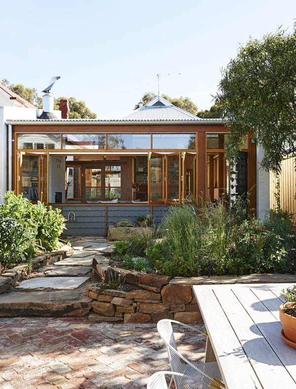 Ngôi nhà gỗ xinh xắn tại Melbourne, Úc - Melbourne - Úc - Emily Ewright - Robert Dabalwith - Trang trí - Kiến trúc - Ý tưởng - Nhà thiết kế - Nội thất - Thiết kế đẹp - Nhà đẹp