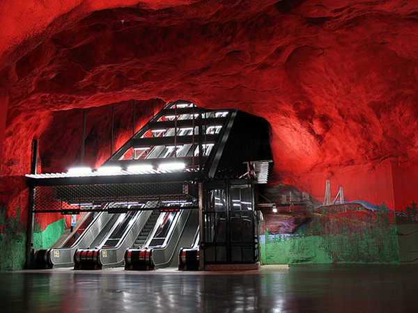 Unreal Underground: World's Most Spectacular and Impressive Subway Stations [PHOTOS] - Subway Station - Photo - Architechture