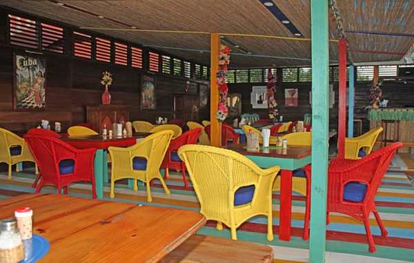 Cabarete Beach Hostel bình dị và lãng mạn ở Cabarete, CH Dominica - Bar - Thiết kế thương mại - Thiết kế