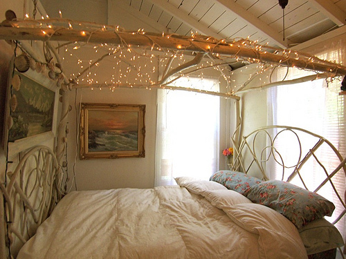 Romantic Bedroom With Christmas Lights - Decoration - Christmas Lights - Lightings - Bedroom - Ideas