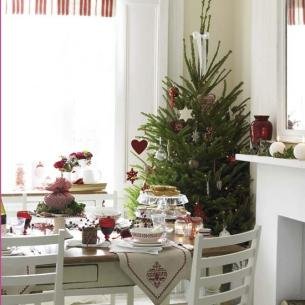 Create the perfect Christmas dining look
