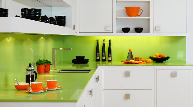 แต่งห้องครัวด้วยสีเขียว สร้างความสนุกง่าย ๆ ที่บ้านคุณ - ห้องครัวสีเขียว - ไอเดียทำครัว - แต่งเติมหลังคาบ้าน - ทาสีห้องครัว - สนุก - ไม่น่าเบื่อ - คนรักบ้าน