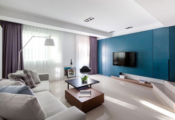 Ngôi nhà mang hai màu xanh nhạt và tím từ Z-Axis Design