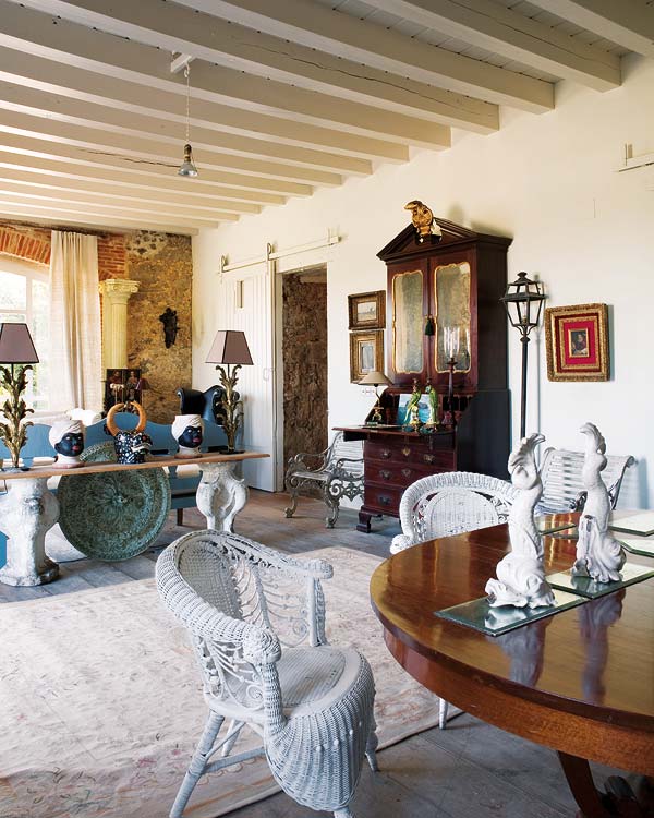 Beautiful Dramatic Dining Room Design Ideas - Design - Dining Rooms