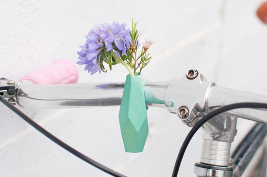 Decorate your bike this spring with cute little flower vases - ไอเดีย - งานประดิษฐ์ - ออกแบบ - ไอเดียเก๋ - การออกแบบ