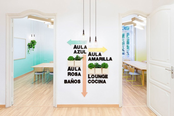 Không gian học tập bắt mắt ở trường học ngôn ngữ 2Day, Valencia – Tây Ban Nha - Nhà thiết kế - Masquespacio - Trường học - Thiết kế thương mại