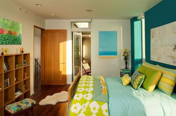 Phòng ngủ mát mắt với hai màu xanh lá và xanh da trời