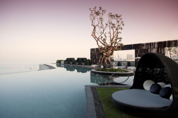 Mesmerizing Architecture in Hilton Hotel, Pattaya, Thailand - Design Public